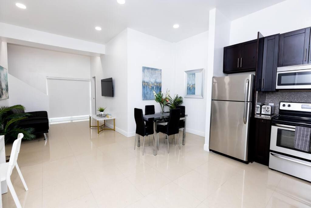 Comfortable 4Br Townhome At Calle 8 Miami Bagian luar foto