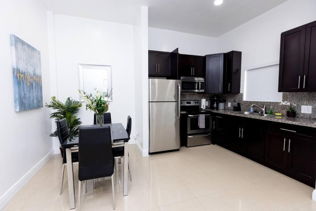 Comfortable 4Br Townhome At Calle 8 Miami Bagian luar foto